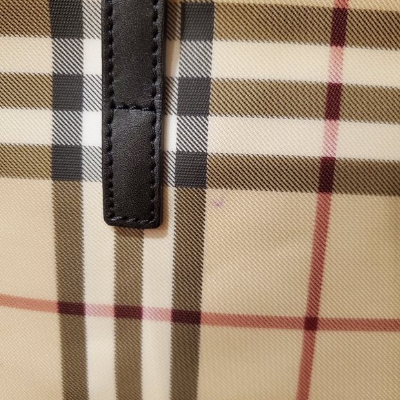 Authentic Burberry Purse - Picture 5 of 5